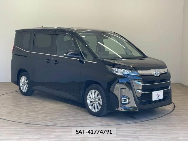 Toyota NOAH 2022-04 8285779-13