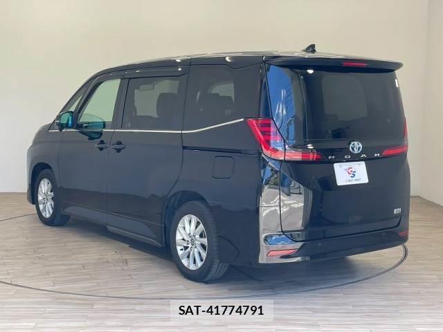 Toyota NOAH 2022-04 8285779-15