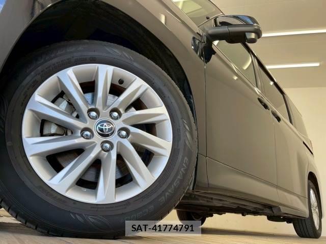 Toyota NOAH 2022-04 8285779-18
