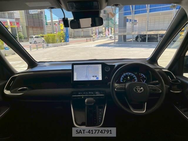 Toyota NOAH 2022-04 8285779-2