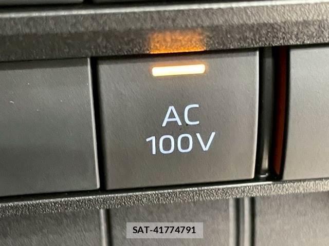Toyota NOAH 2022-04 8285779-6