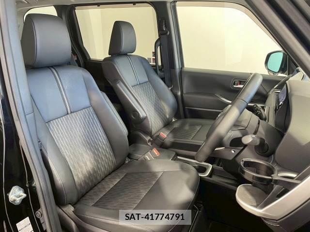 Toyota NOAH 2022-04 8285779-8