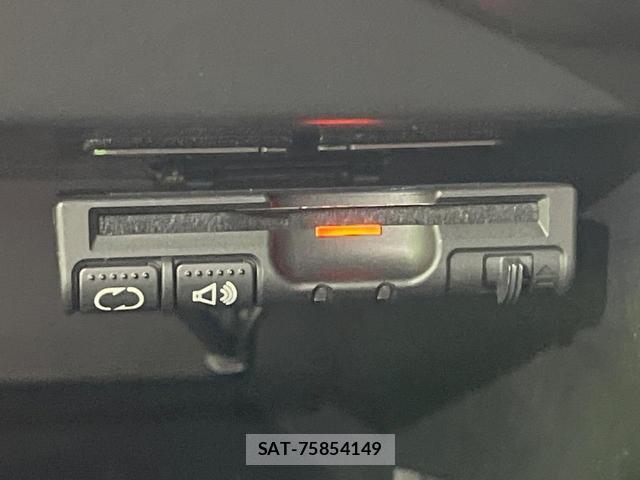 Nissan NOTE 2019-03 8276705-6