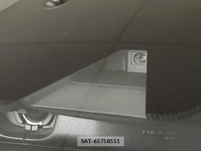 Nissan NOTE 2017-08 8276710-2