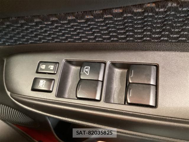 Nissan NOTE 2013-06 8276745-19