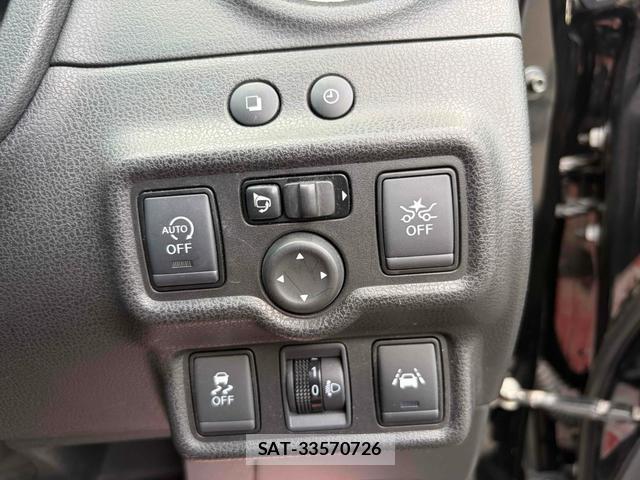 Nissan NOTE 2017-05 8276815-7