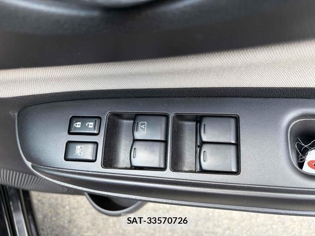 Nissan NOTE 2017-05 8276815-8