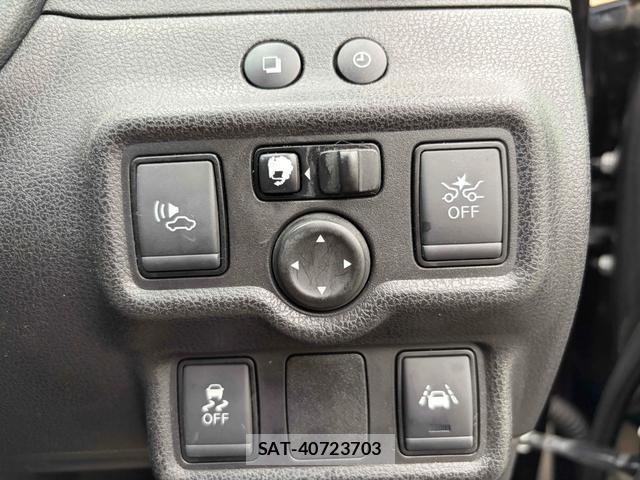 Nissan NOTE 2017-10 8277296-7