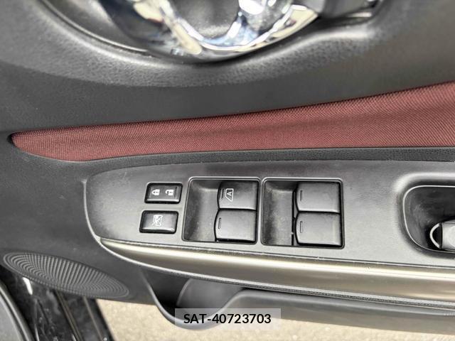 Nissan NOTE 2017-10 8277296-8