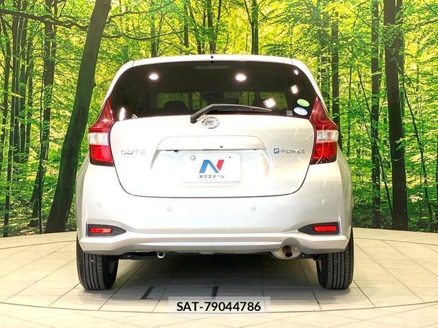 Nissan NOTE 2017-02 8277656-15