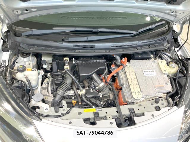 Nissan NOTE 2017-02 8277656-18