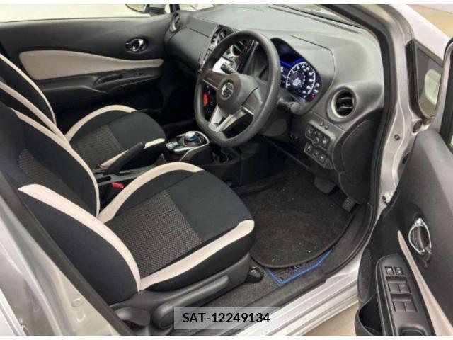 Nissan NOTE 2017-02 8278331-2