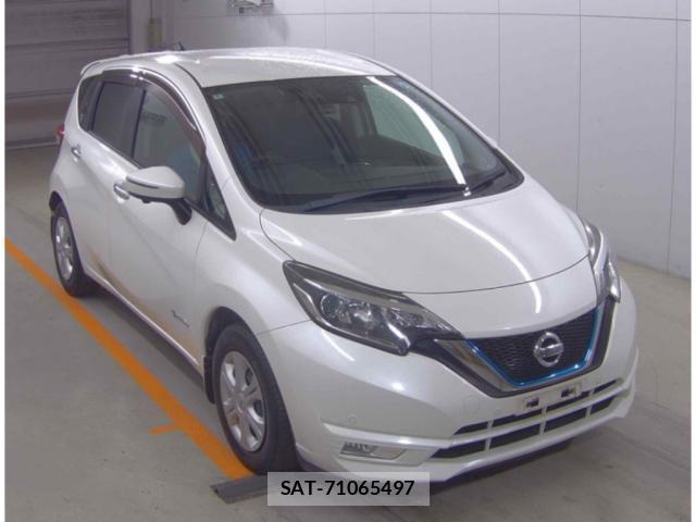 Nissan NOTE 2018-05 8278436-3