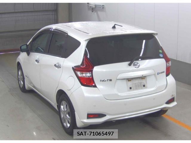 Nissan NOTE 2018-05 8278436-4