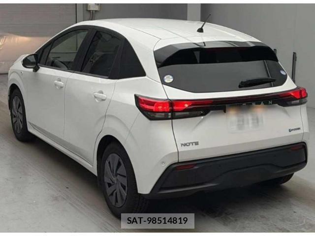 Nissan NOTE 2021-11 8278460-4