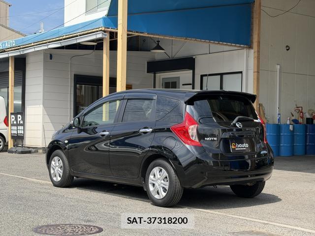 Nissan NOTE 2013-07 8278847-13