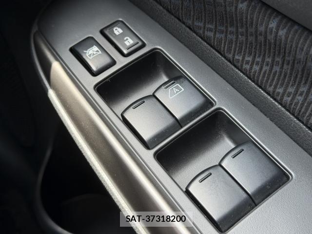 Nissan NOTE 2013-07 8278847-16