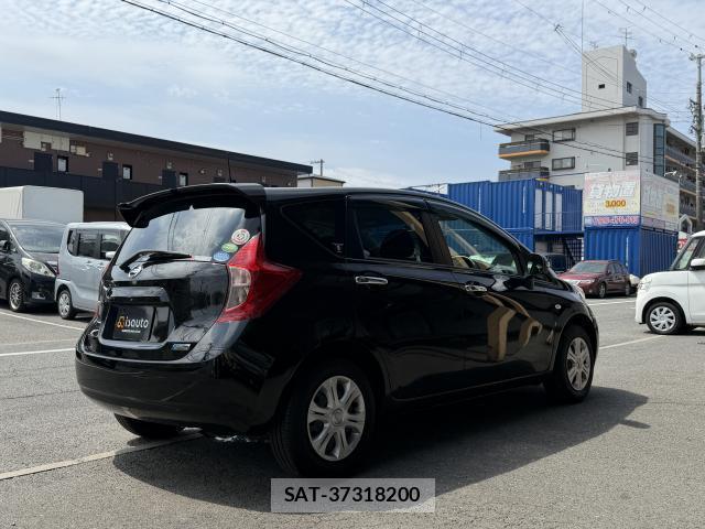 Nissan NOTE 2013-07 8278847-2