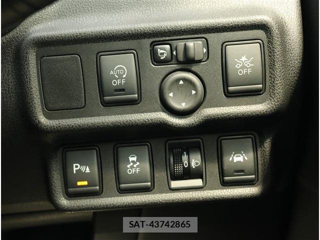 Nissan NOTE 2021-05 8279105-10