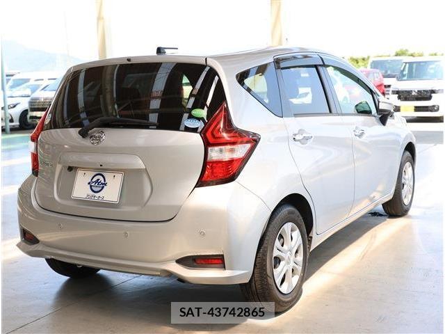Nissan NOTE 2021-05 8279105-5