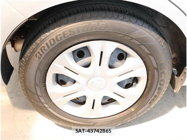 Nissan NOTE 2021-05 8279105-6