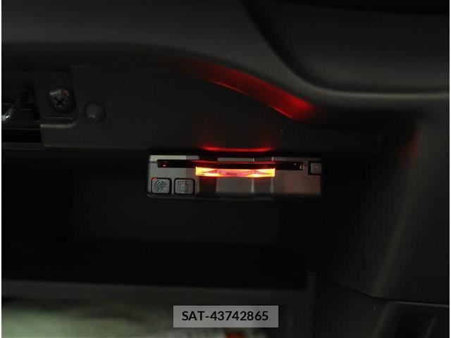 Nissan NOTE 2021-05 8279105-9