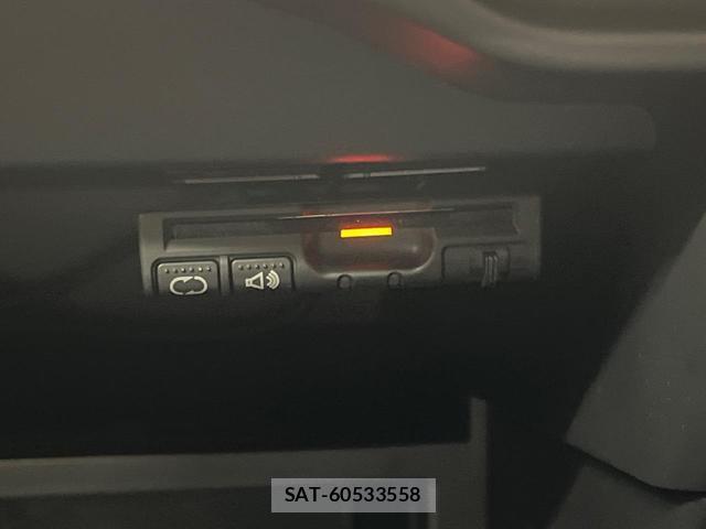 Nissan NOTE 2016-05 8279143-5