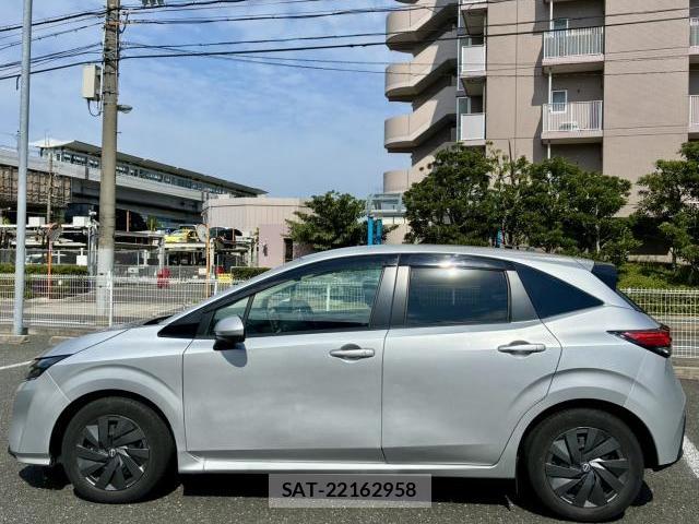 Nissan NOTE 2021-06 8279250-9
