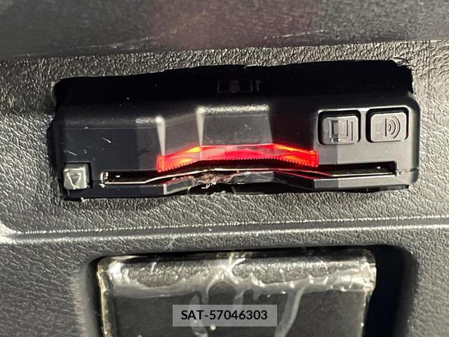 Nissan NOTE 2021-11 8279390-5