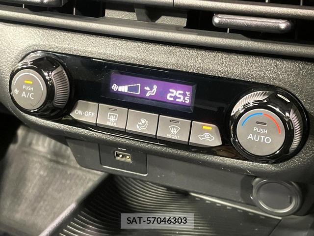 Nissan NOTE 2021-11 8279390-6
