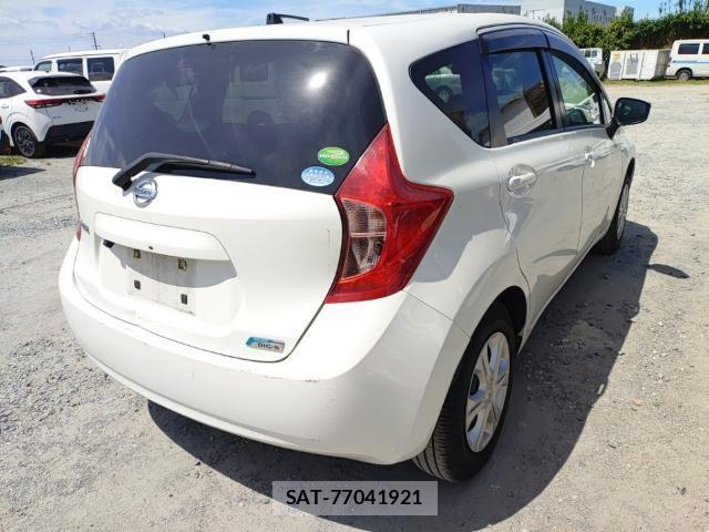 Nissan NOTE 2016-07 8279914-4