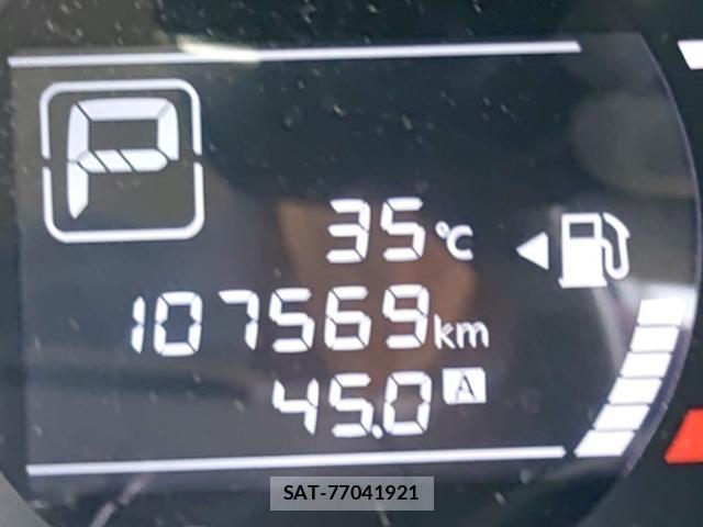 Nissan NOTE 2016-07 8279914-9