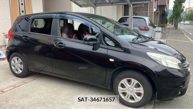 Nissan NOTE 2013-04 8280456-3