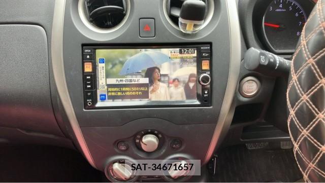 Nissan NOTE 2013-04 8280456-4