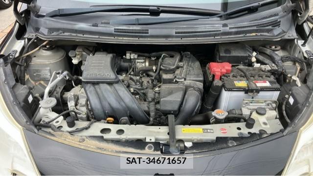 Nissan NOTE 2013-04 8280456-7