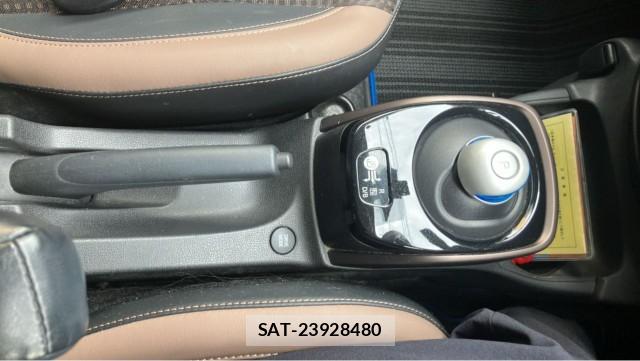 Nissan NOTE 2017-03 8280716-14