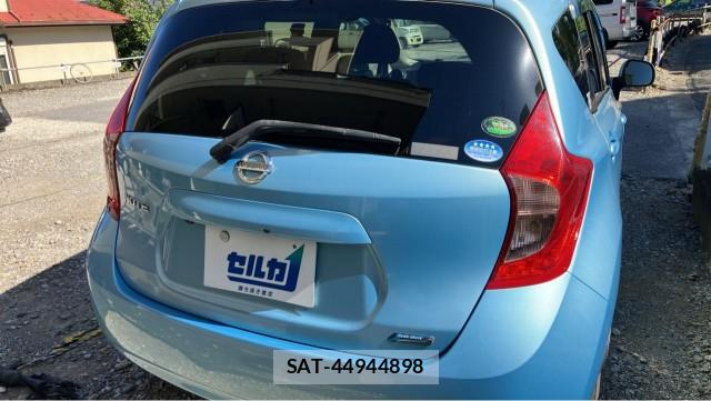Nissan NOTE 2013-09 8280939-12