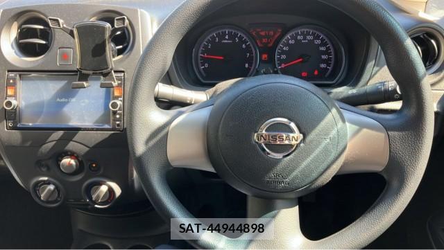 Nissan NOTE 2013-09 8280939-16