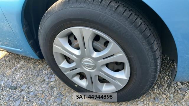 Nissan NOTE 2013-09 8280939-8