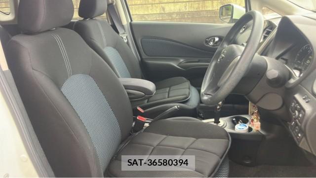Nissan NOTE 2016-03 8281516-5