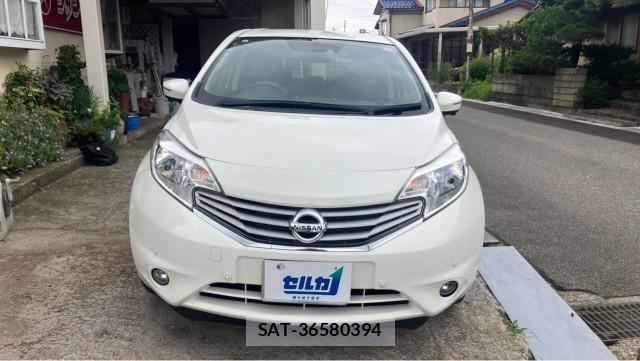 Nissan NOTE 2016-03 8281516-9