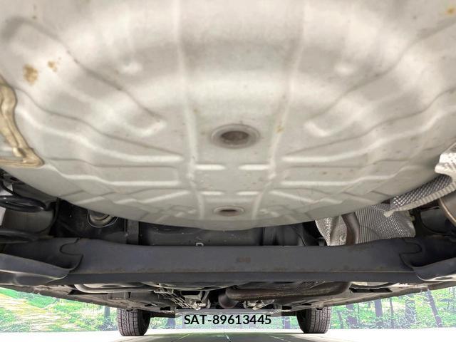 Nissan NOTE 2013-01 8281792-18