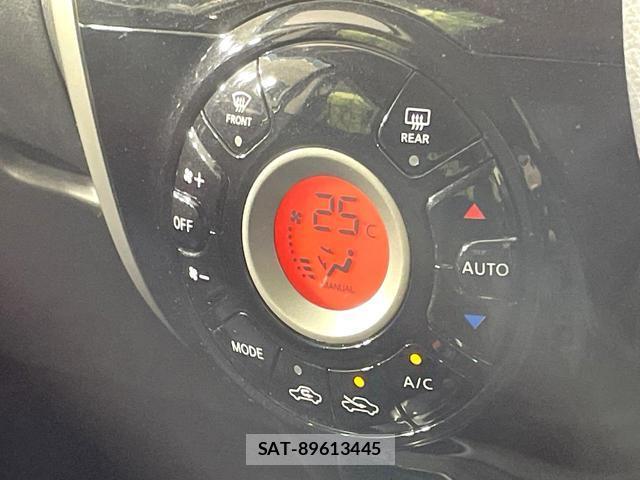 Nissan NOTE 2013-01 8281792-5