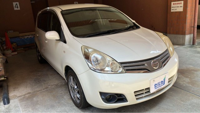 Nissan NOTE 2008-06 8282055-10