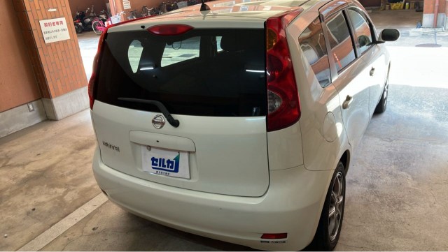 Nissan NOTE 2008-06 8282055-11
