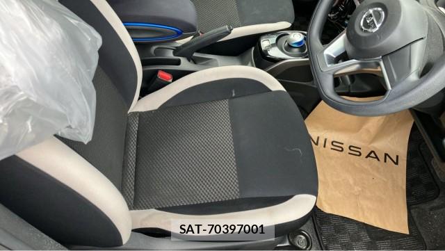 Nissan NOTE 2019-06 8282428-5
