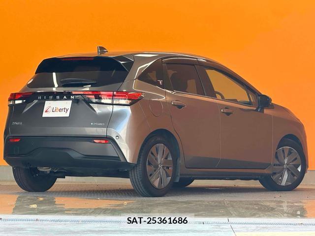 Nissan NOTE 2022-01 8282785-8
