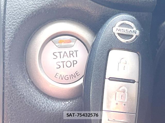 Nissan NOTE 2015-05 8283050-13