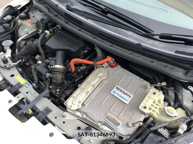 Nissan NOTE 2019-06 8283392-14