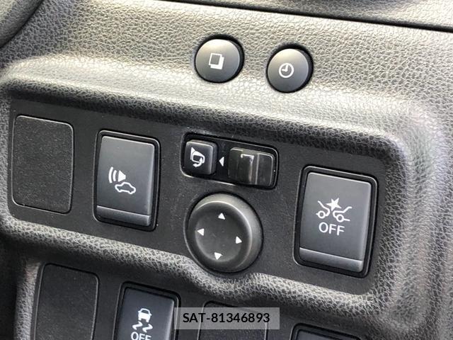 Nissan NOTE 2019-06 8283392-9